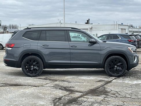 New 2026 Volkswagen Atlas SE image 6