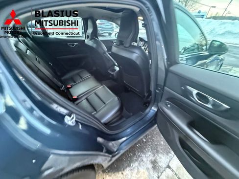 Used 2025 Volvo S60 B5 Core image 35