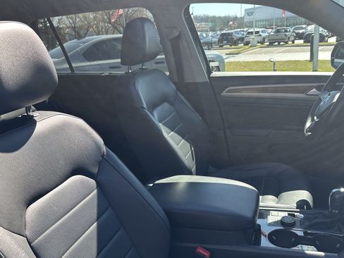 Used 2019 Volkswagen Atlas SEL Premium AWD/4WD image 33