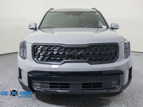 Used 2025 Kia Telluride SX Prestige X-Line AWD/4WD image 3