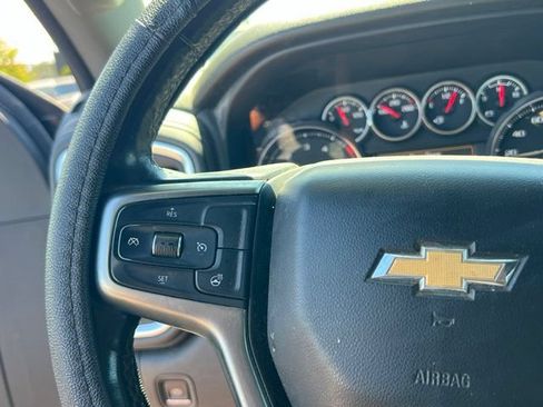 Used 2021 Chevrolet Silverado 2500 LT w/ Convenience Package AWD/4WD image 17