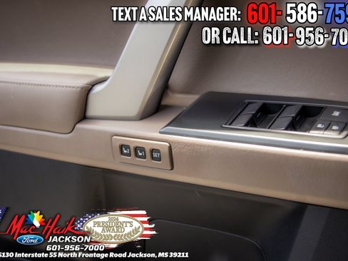 Used 2023 Lexus GX 460 Premium w/ Premium Package AWD/4WD image 14