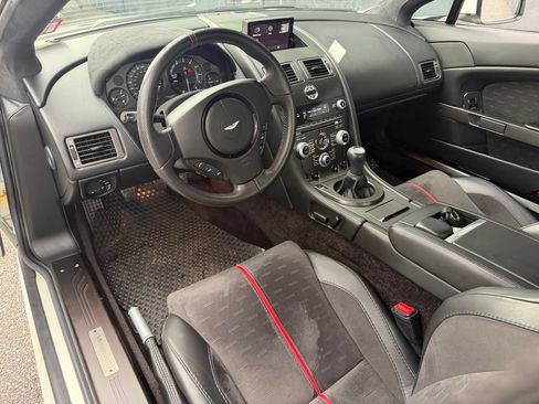 Used 2015 Aston Martin V8 Vantage GT RWD image 17