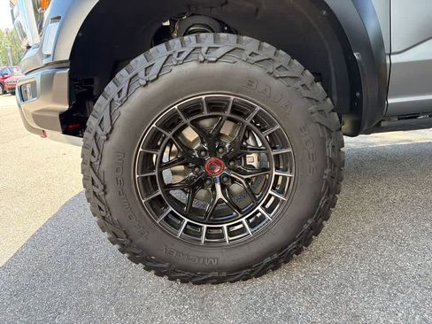 Used 2025 Ford F150 Raptor w/ Equipment Group 803A Raptor R image 9