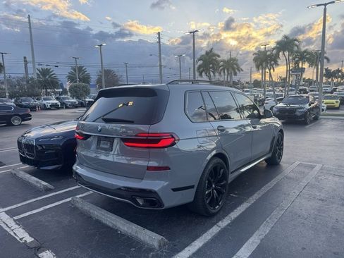 Used 2024 BMW X7 xDrive40i w/ Executive Package image 7