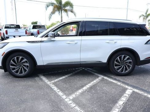 New 2026 Lincoln Aviator 2WD image 4