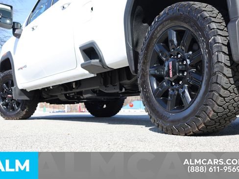 Used 2026 GMC Sierra 2500 AT4 image 15