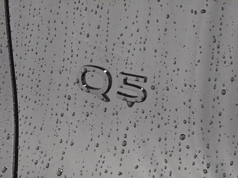 New 2025 Audi Q5 Premium Plus image 22