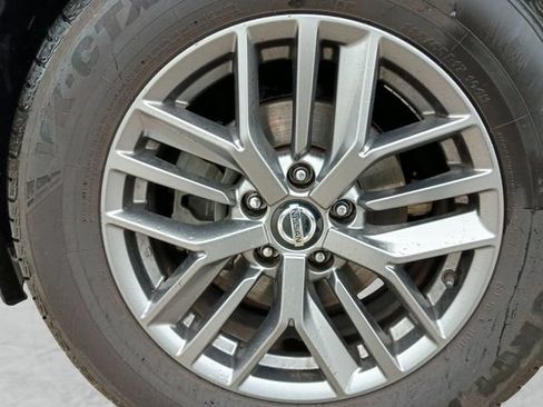 Used 2021 Nissan Rogue S FWD image 23