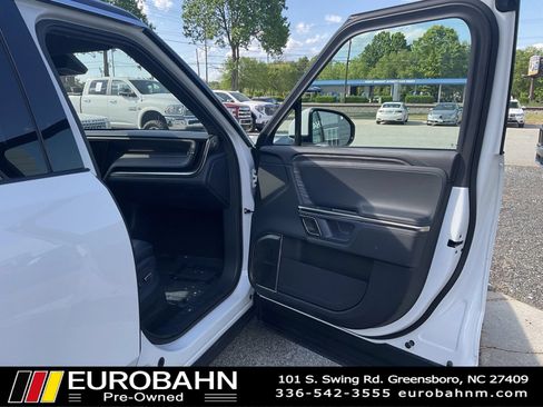 Used 2023 Rivian R1S Adventure AWD/4WD image 22
