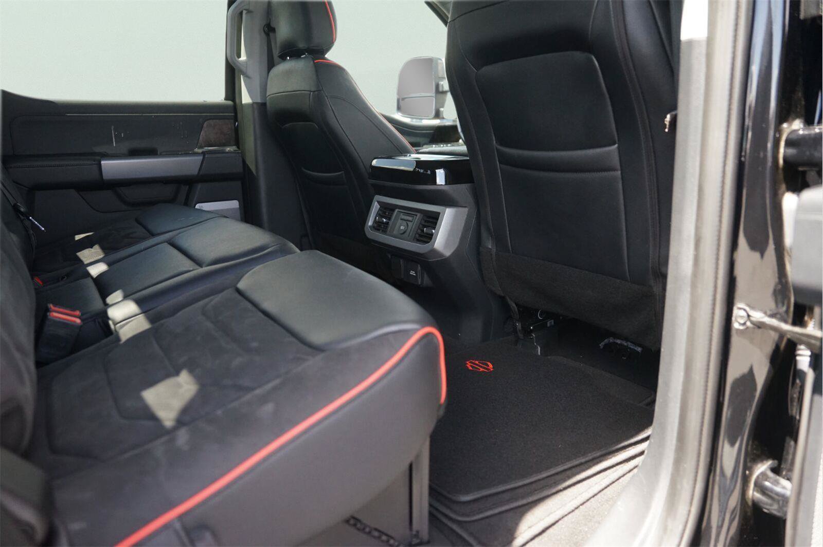 Certified 2023 Ford F250 Lariat w/ Lariat Ultimate Package AWD/4WD image 15