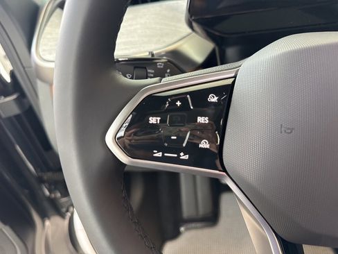 New 2025 Volkswagen ID. Buzz Pro S Plus image 35