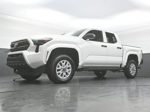 Used 2025 Toyota Tacoma SR RWD image 48