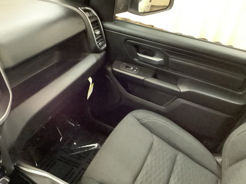 New 2026 RAM 1500 Express AWD/4WD image 21