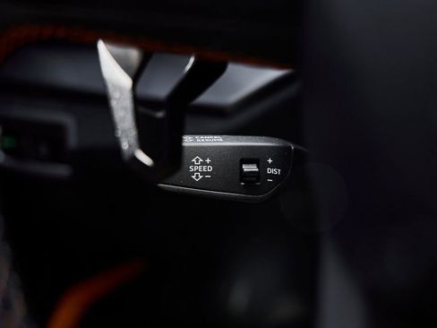 Used 2023 Lamborghini Urus Performante AWD/4WD image 70