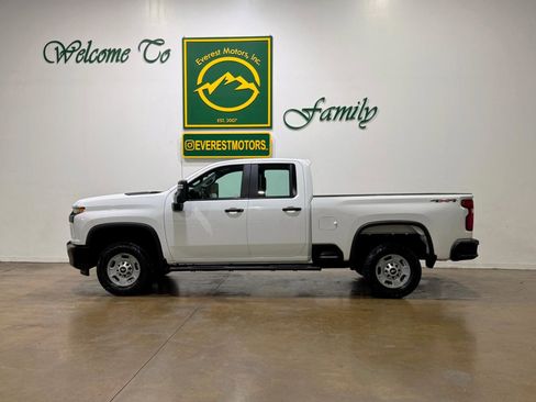 Used 2022 Chevrolet Silverado 2500 W/T w/ WT Fleet Convenience Package image 5