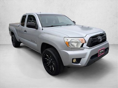 Used 2012 Toyota Tacoma 2WD Access Cab w/ SR5 Pkg image 3