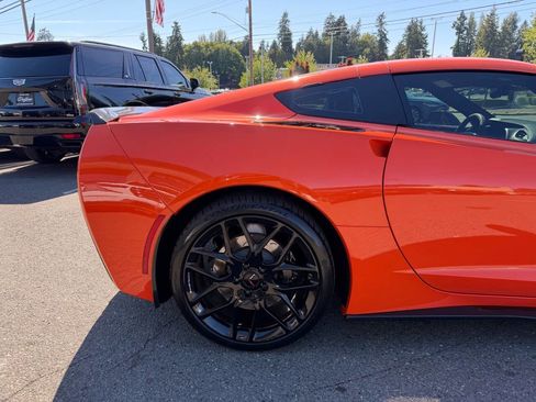 Used 2019 Chevrolet Corvette Stingray Coupe RWD image 14