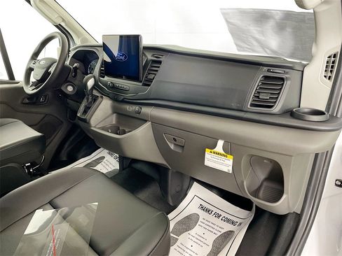 New 2025 Ford Transit 250 148 Medium Roof image 29