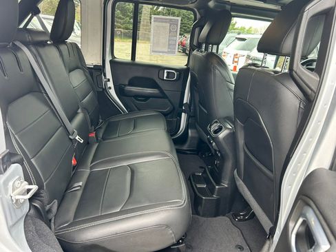 Used 2023 Jeep Wrangler Sahara w/ Cold Weather Group image 22