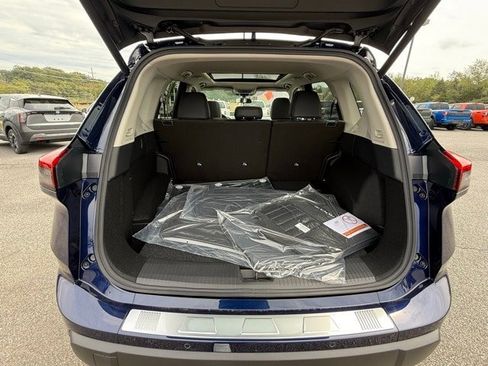 New 2026 Nissan Rogue SV w/ SV Premium Package image 17