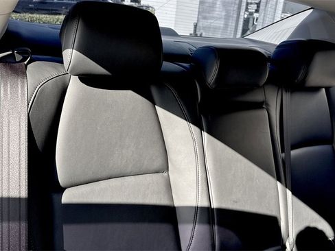 Certified 2022 MAZDA MAZDA3 s image 47