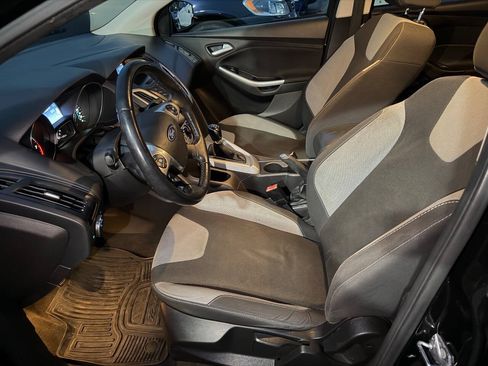 Used 2012 Ford Focus SE FWD image 10