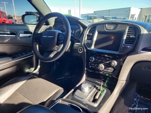 Used 2023 Chrysler 300 S w/ Comfort Group image 32