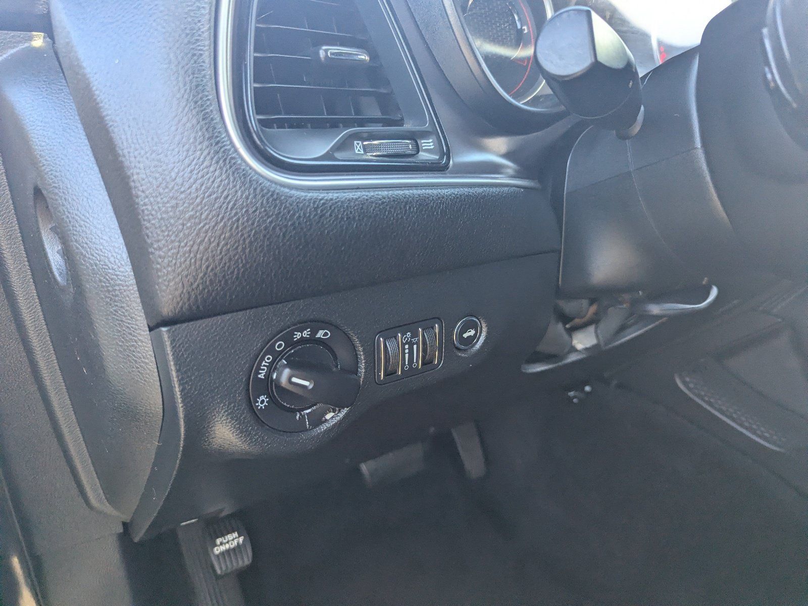 Used 2016 Dodge Challenger SXT RWD image 23