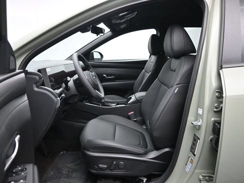 Used 2025 Hyundai Santa Cruz SEL AWD/4WD image 25