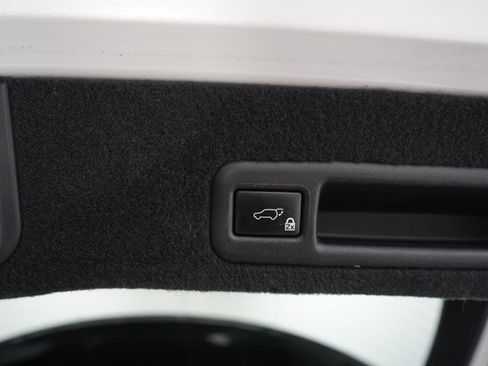 Used 2018 Lexus RX 450h AWD w/ Premium Package image 12