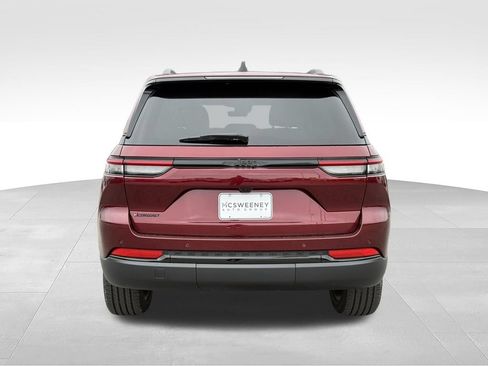 New 2025 Jeep Grand Cherokee Altitude RWD image 4