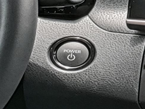 Used 2025 Toyota Corolla LE FWD image 10