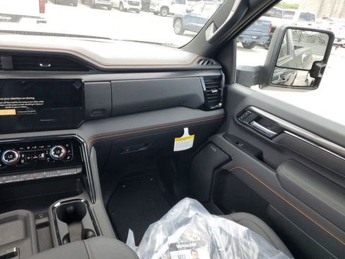New 2026 GMC Sierra 3500 AT4 w/ AT4 Premium Plus Package AWD/4WD image 16