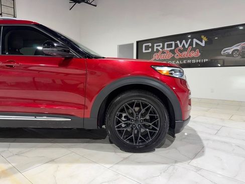 Used 2021 Ford Explorer Limited w/ Equipment Group 301A RWD image 6