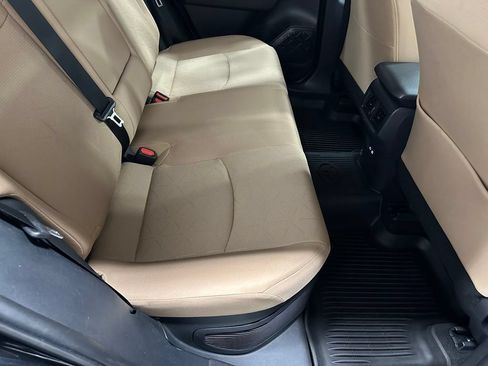 Used 2025 Toyota RAV4 XLE AWD/4WD image 53