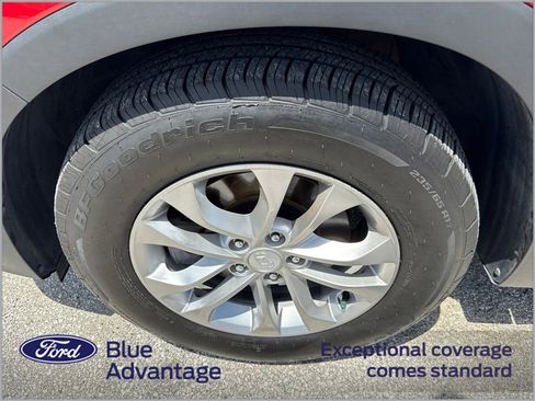 Used 2020 Hyundai Santa Fe SEL w/ Cargo Package image 12