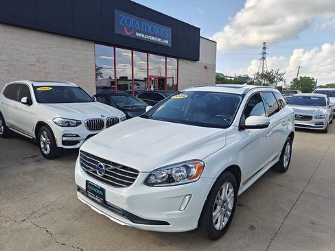 Used 2015 Volvo XC60 T5 Premier w/ Proximity Package FWD image 2