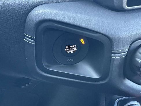 New 2025 Jeep Wrangler Unlimited Sahara w/ Technology Group AWD/4WD image 34