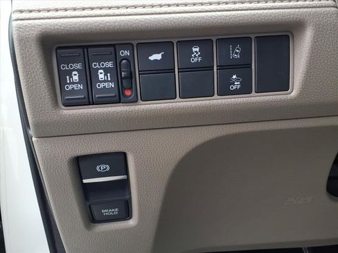 Used 2018 Honda Odyssey EX-L image 11