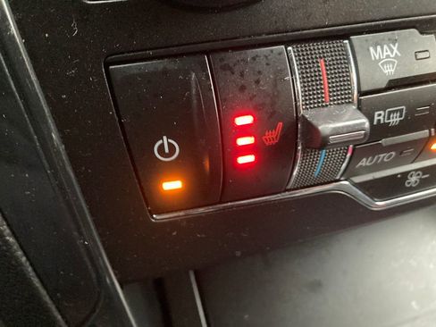 Used 2018 Ford Explorer XLT w/ Equipment Group 202A image 45