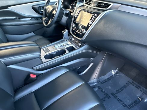 Used 2024 Nissan Murano SV image 16
