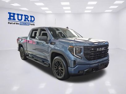 New 2026 GMC Sierra 1500 Elevation w/ LPO, Elevation Black Package