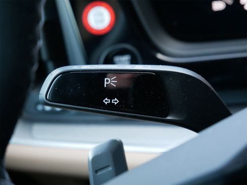 Used 2025 Porsche Cayenne image 22