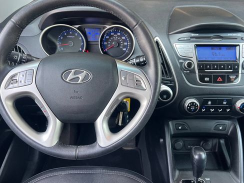 Used 2013 Hyundai Tucson GLS AWD/4WD image 14