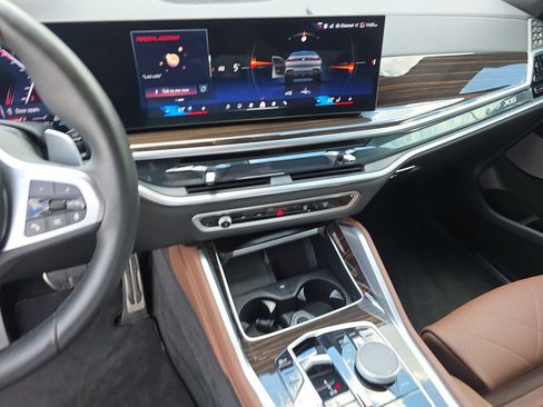 Used 2026 BMW X6 xDrive40i w/ Climate Comfort Package AWD/4WD image 32
