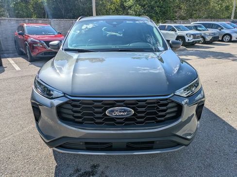 Used 2025 Ford Escape ST-Line FWD image 9