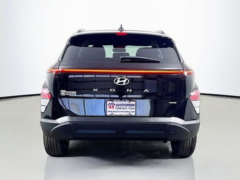 Used 2025 Hyundai Kona SEL image 7