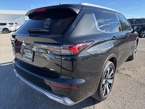New 2026 Mitsubishi Outlander SEL image 7