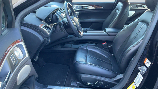 Used 2020 Lincoln MKZ Reserve w/ Luxury Package AWD/4WD image 20